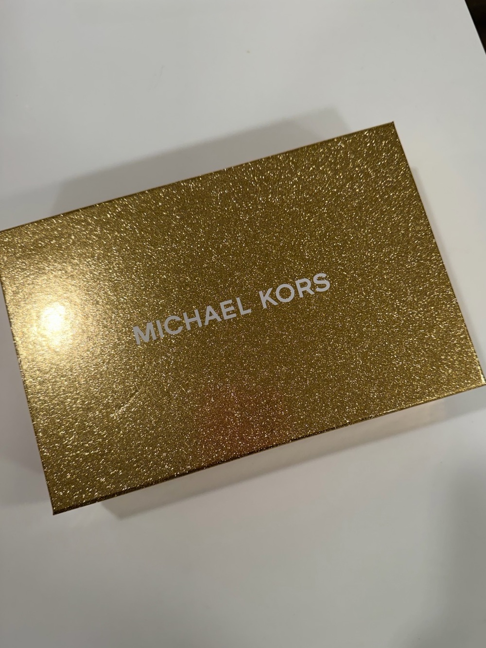 Michael Kors Wristlet Wallet - Picture 2 of 7